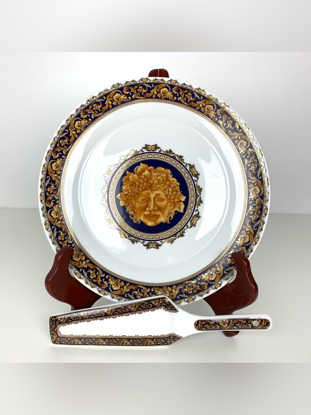 Adeline Plate Server Bacchus Fine Porcelain Leaves Gold Toned Blue Cake Elegant